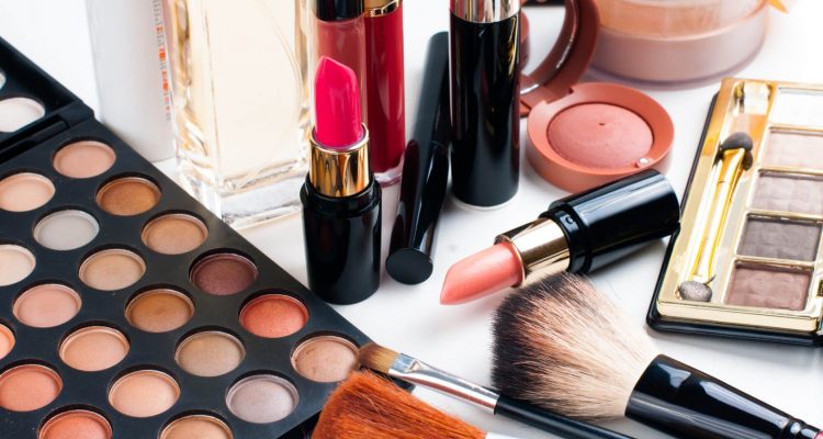 5 Steps to Set Up an Online Cosmetic Store In Pakistan